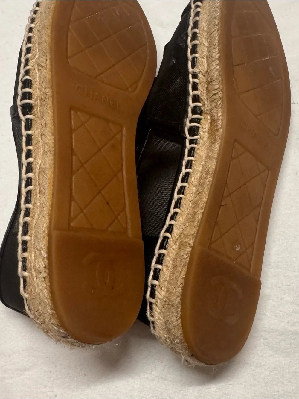 CHANEL elegant espadrilles